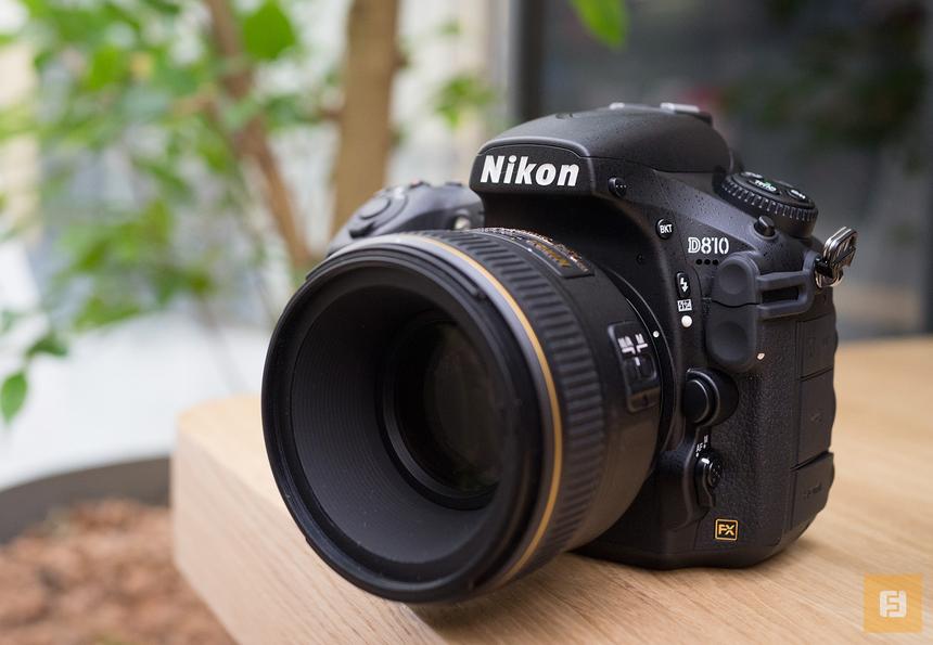 Лицевая сторона корпуса Nikon D810