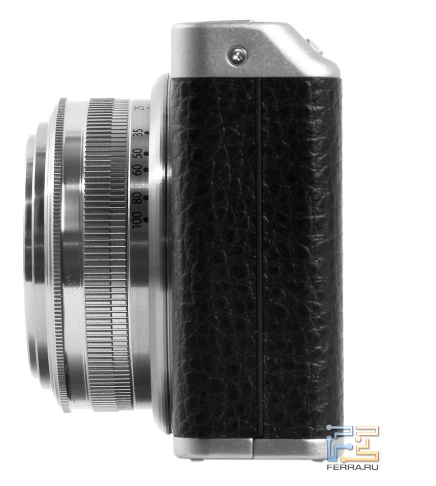 Объектив Fujifilm XF1 в активном положении при минимальном зуме