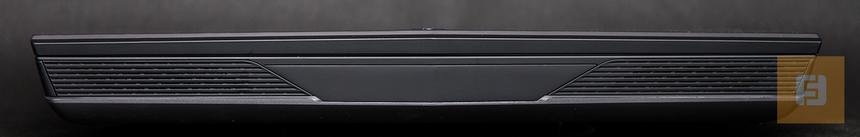Передняя грань Dell Alienware 18 (2013)