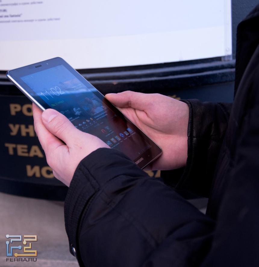 Samsung Galaxy Tab 7.7, в руках