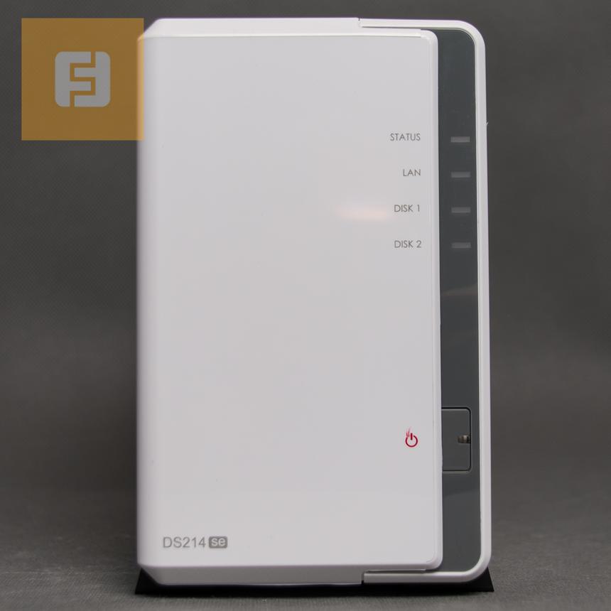 Synology DS214se, передняя панель