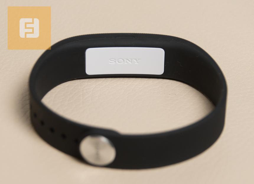 Ядро SmartCore в браслете Sony SmartBand
