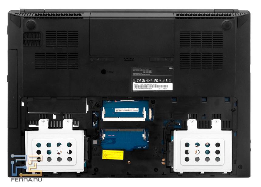 Обратная сторона ноутбука Samsung 700G7A-S01 Gamer