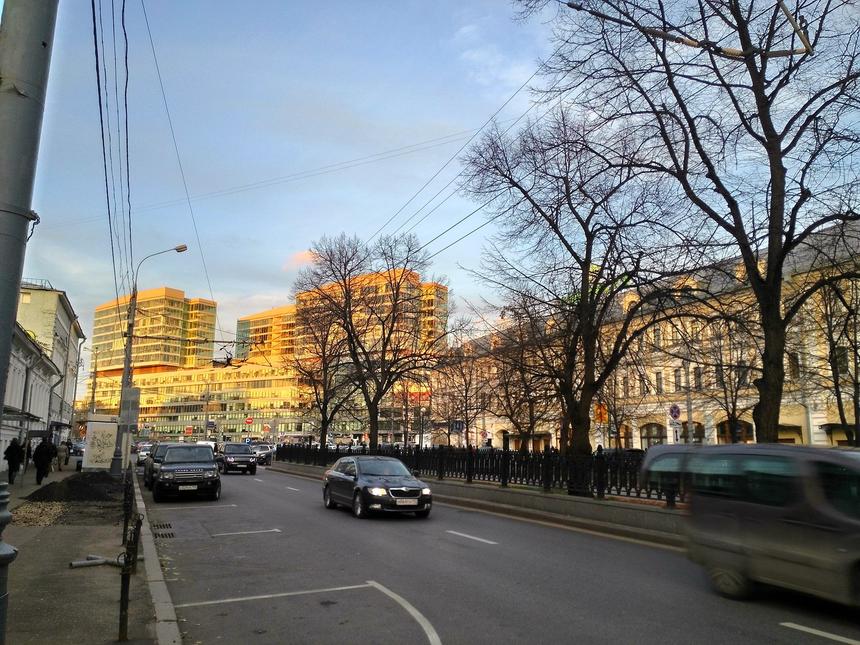 Фотография, сделанная тыловой камерой ASUS The new Padfone Infinity