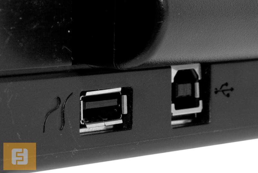 Разъемы: USB Type B для подключения к компьютеру и USB Host для накопителей