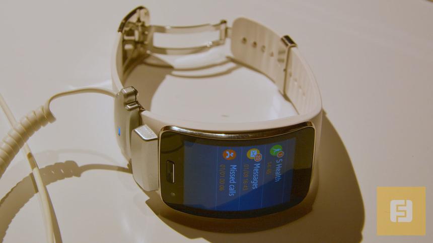 Часы Samsung Gear S