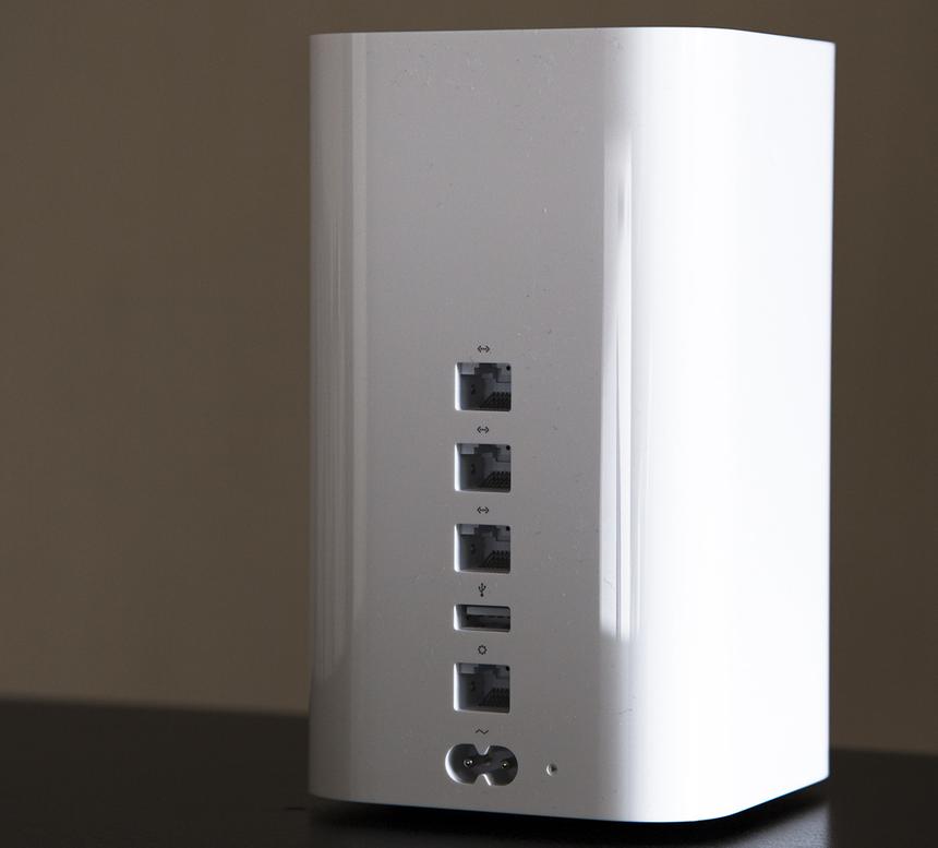 Порты и разъемы на корпусе AirPort Time Capsule
