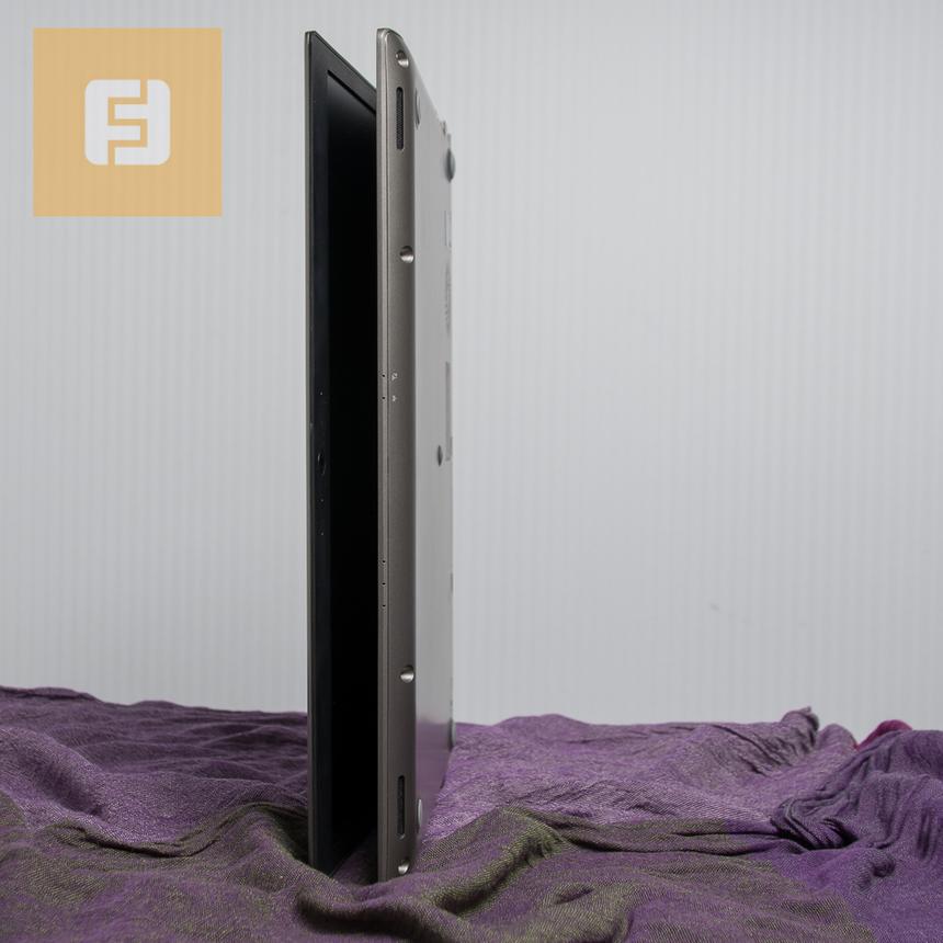 Передний край Toshiba Portege Z30-A-M5S