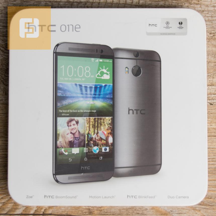 Коробка с HTC One (M8