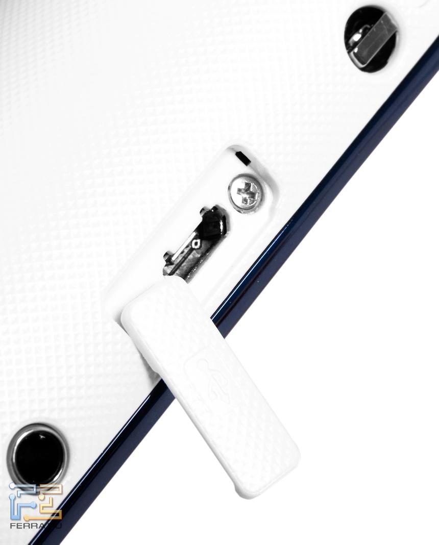 Тот же самый разъем, но уже открытый