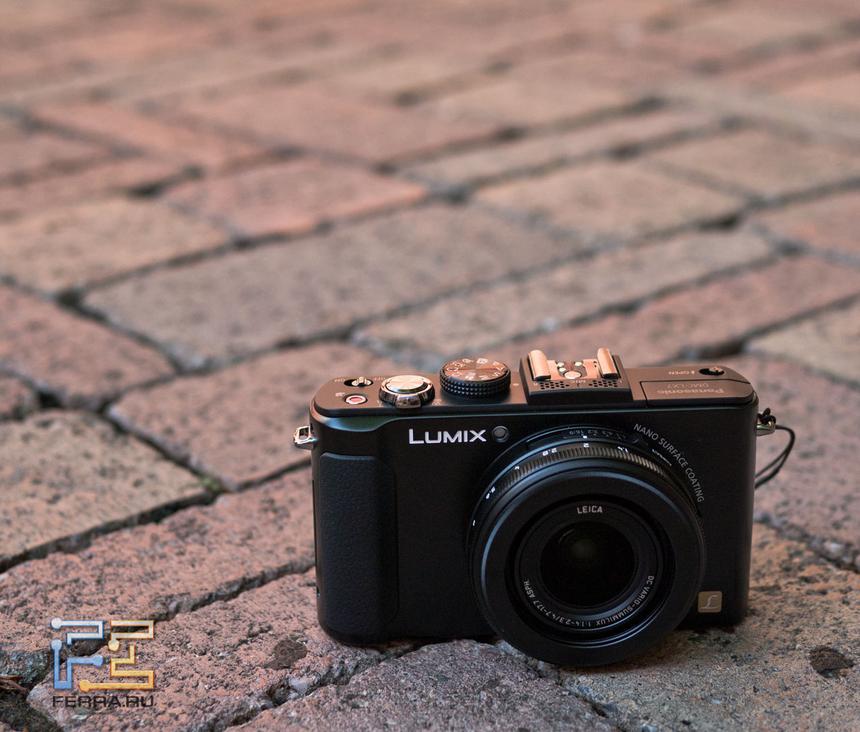 Panasonic LX7 исключительно фотогеничен. Пожалуй, выглядит даже внушительнее, чем G5