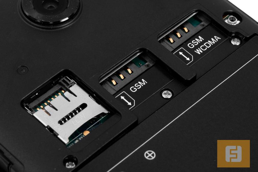 Слоты для карточек у Highscreen Omega Prime XL находятся под задней крышкой