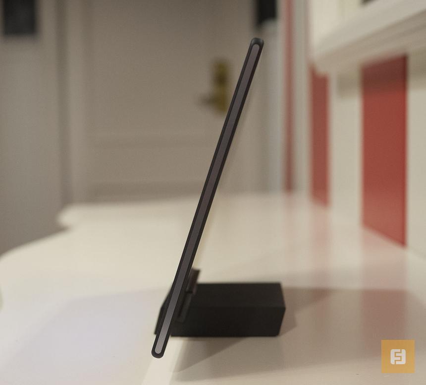 Правый торец корпуса Sony Xperia Z2 Tablet