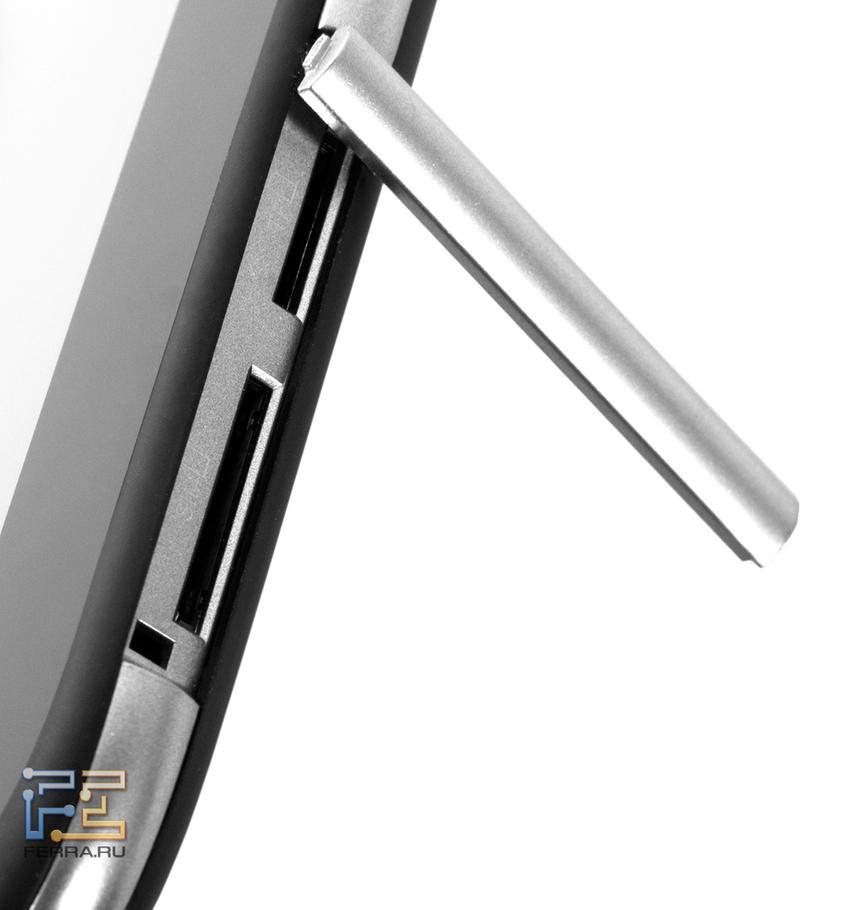 Слоты для карт SIM и microSD на боковой грани 3Q Q-pad QS0730C