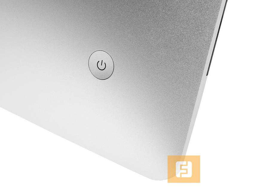 Кнопка включения на корпусе Apple iMac 27