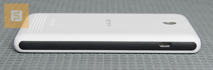Левая боковая грань Sony Xperia E1
