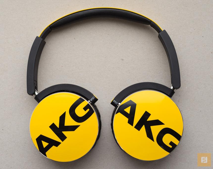 Общий вид наушников AKG Y50