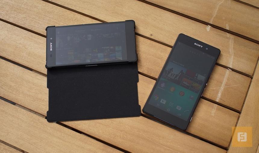 Sony Xperia Z2 без чехла и в чехле