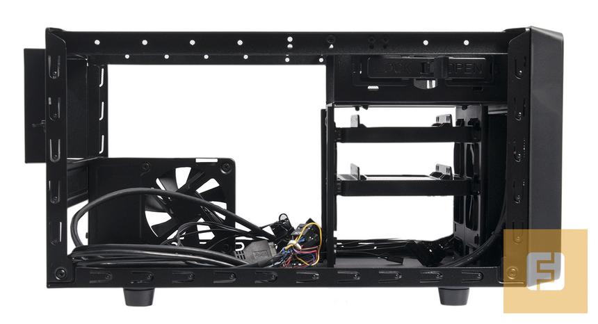 Открытый корпус CoolerMaster Elite 120. Вид слева