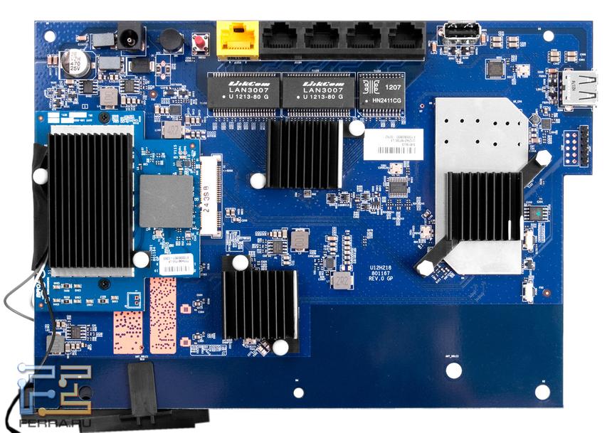 Оборотная сторона печатной платы NETGEAR R6300