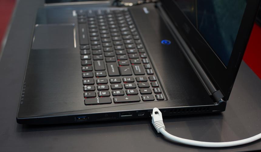 Правая боковина MSI GS60 Ghost Pro