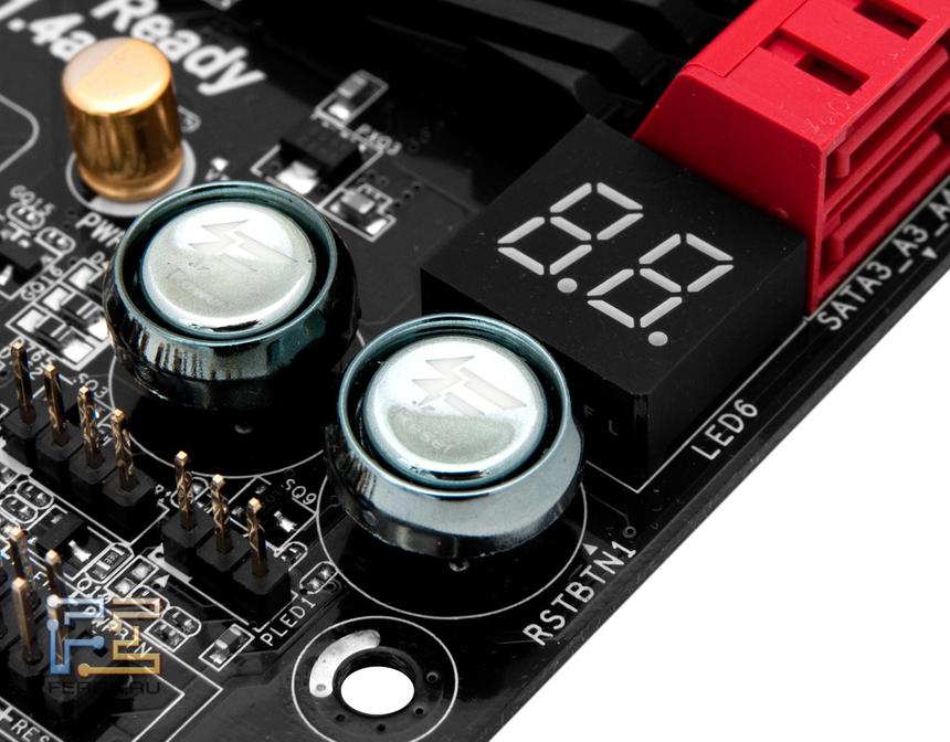 ASRock Fatal1ty Z68 Professional Gen3, индикатор POST-кодов и кнопки включения/перезагрузки системы