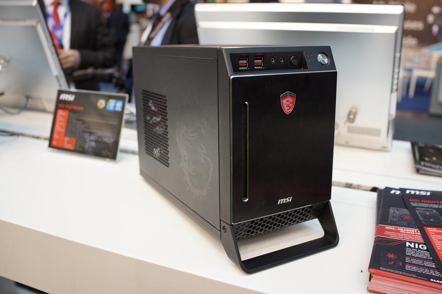 Игровая баребон-система MSI Nightblade на выставке CeBIT 2014