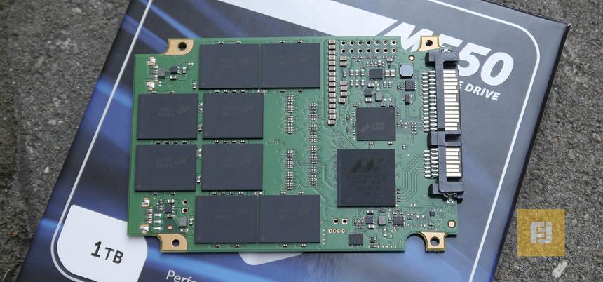 Crucial M550, печатная плата