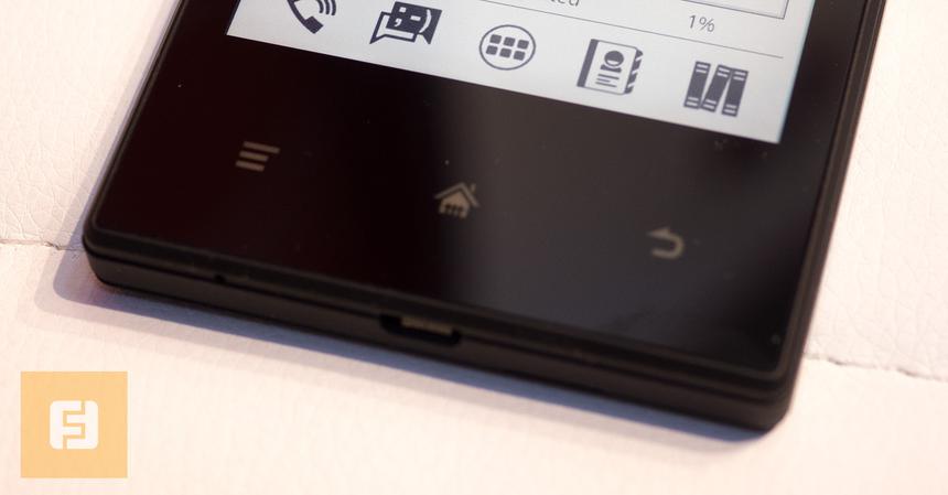 Софт-кнопки на лицевой панели Onyx InkPhone