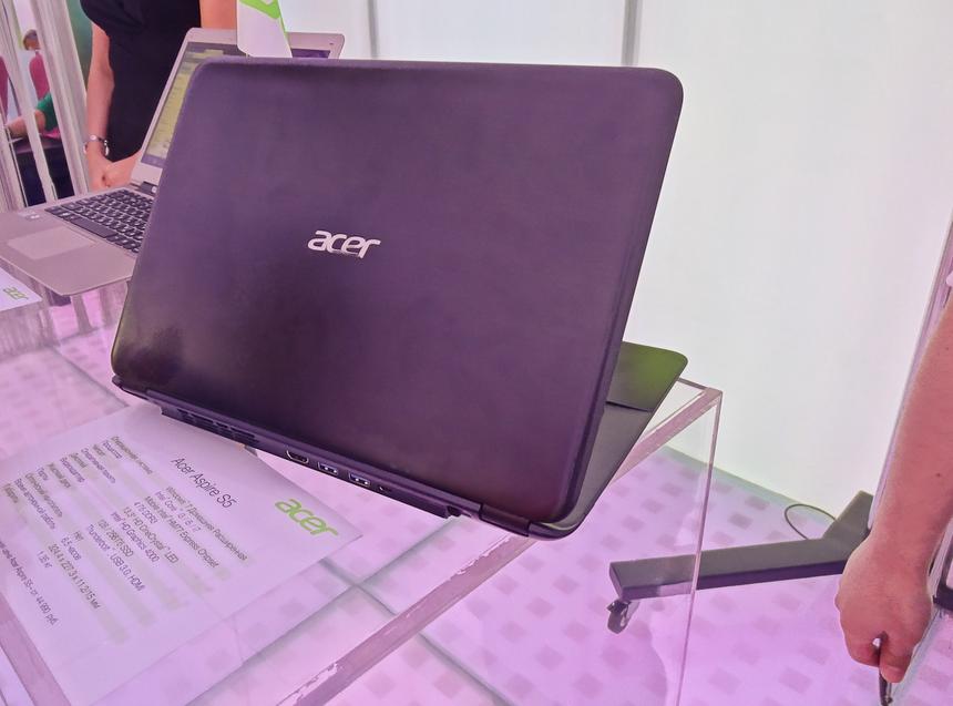 Acer Aspire S5 на стенде