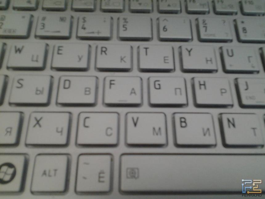 Клавиатура нетбука вблизи — снято на Galaxy Tab2 7.0