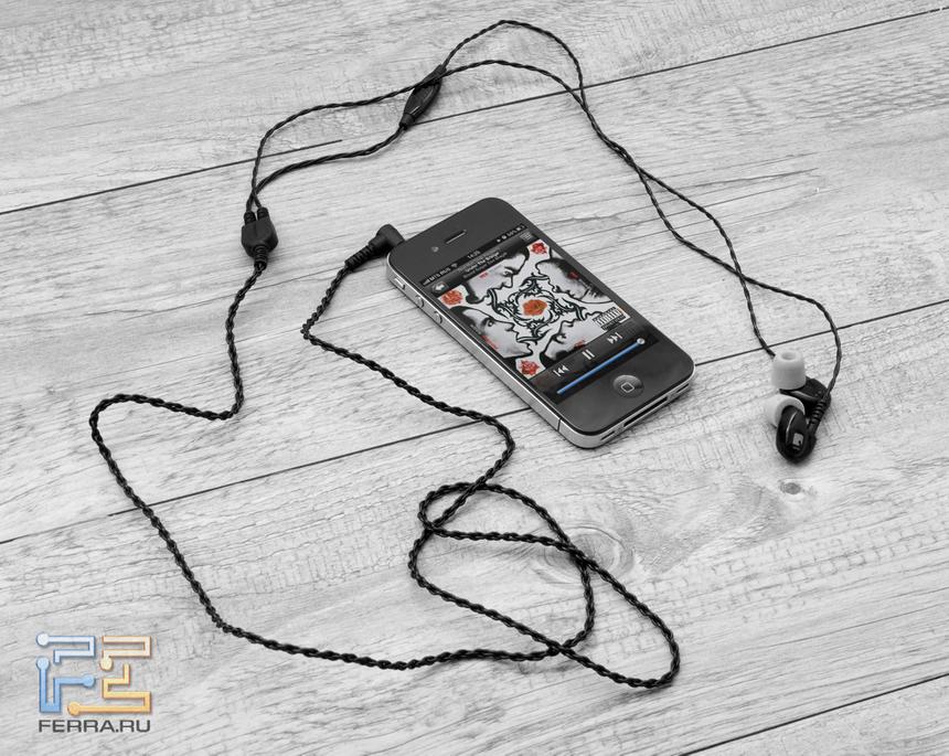 Наушники Westone TS1 вместе с iPhone