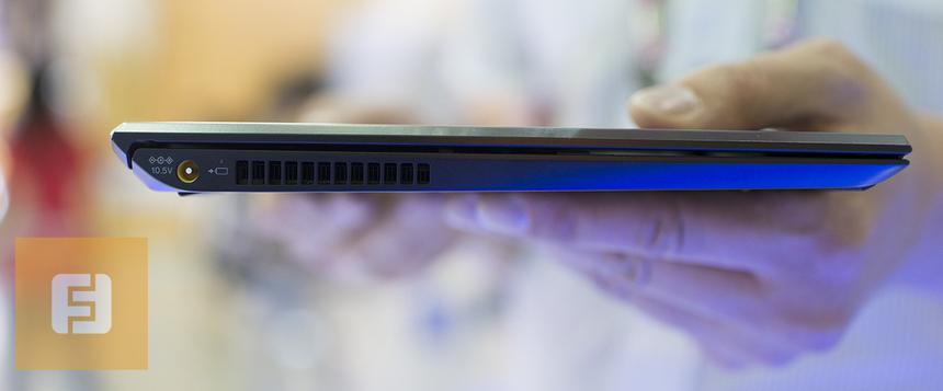 Левый торец Sony VAIO Pro 11