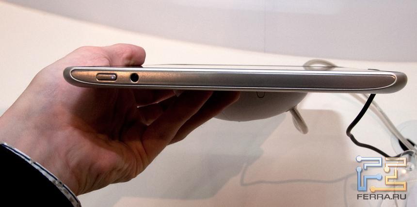 Правая грань Acer Iconia Tab A500/A511