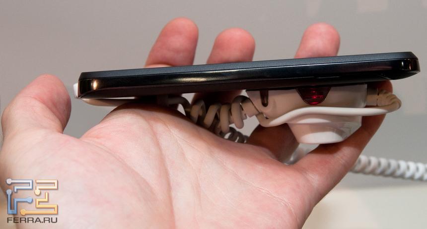 Acer Liquid Gallant/ Liquid Gallant Duo, вид на боковую грань