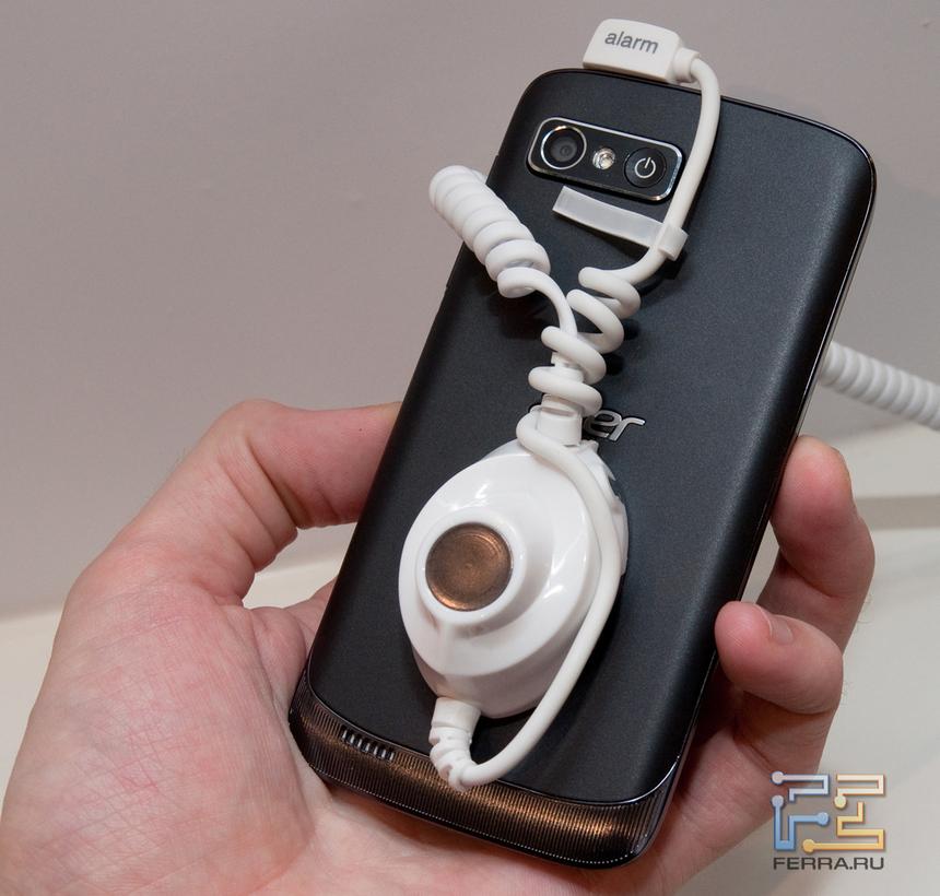 Acer Liquid Gallant/ Liquid Gallant Duo со стороны камеры