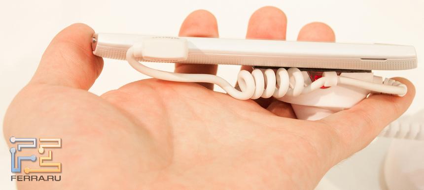 Левая грань Acer Cloud Mobile