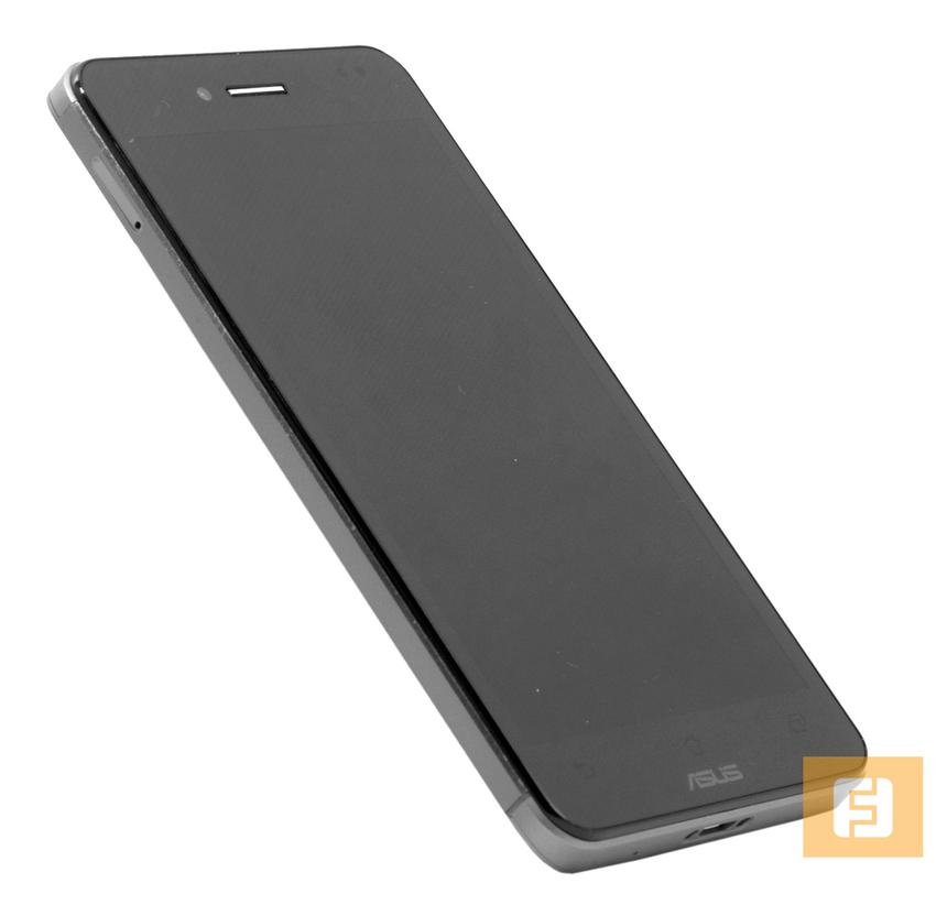 ASUS PadFone Infinity выглядит как дорогой телефон, а не дешевый пластиковый «обмылок»