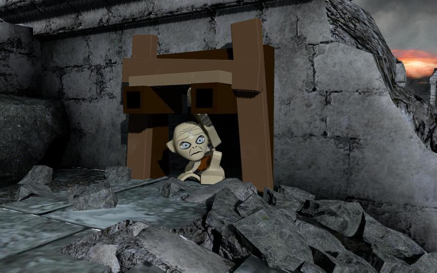 Тема Смеагола, доброго альтер-эго Голлума, которое проникается к Фродо чем-то вроде доверия, раскрывается в игре весьма поверхностно