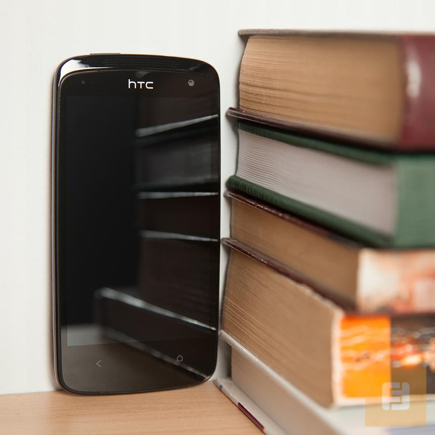 Лицевая сторона корпуса HTC Desire 500