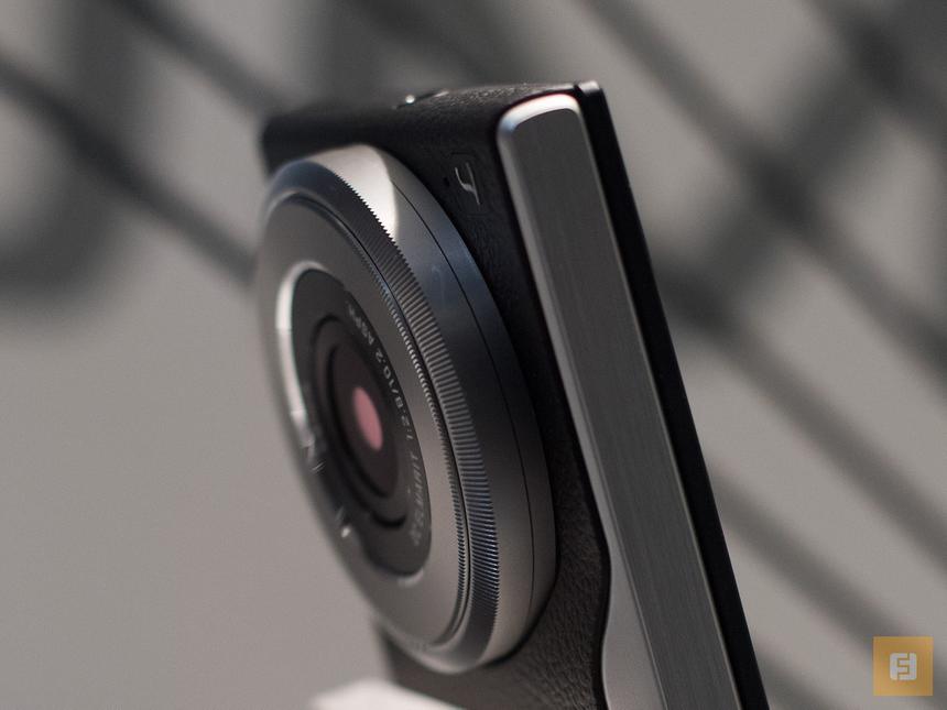 Объектив Panasonic Lumix CM1