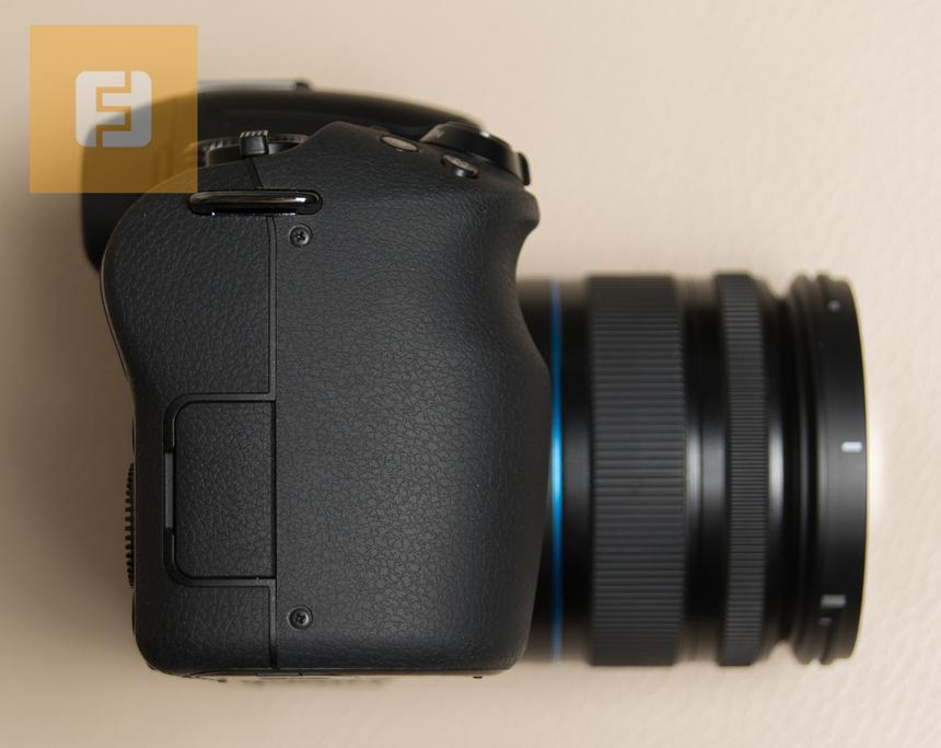 Правый торец корпуса Samsung NX30