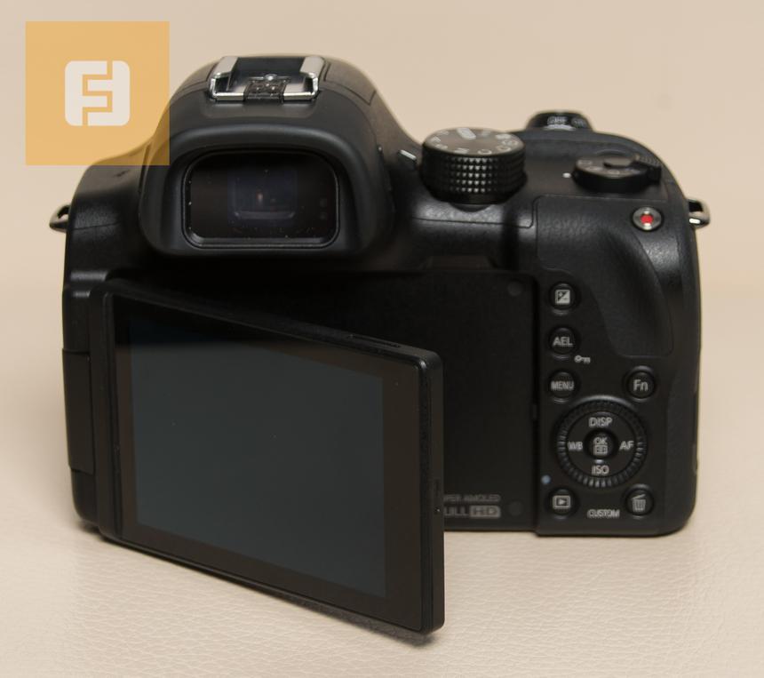 Конструкция дисплея Samsung NX30