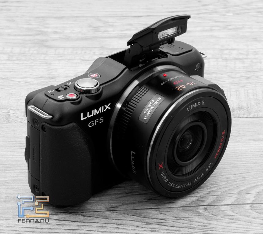 Panasonic Lumix GF5 с возведенный вспышкой