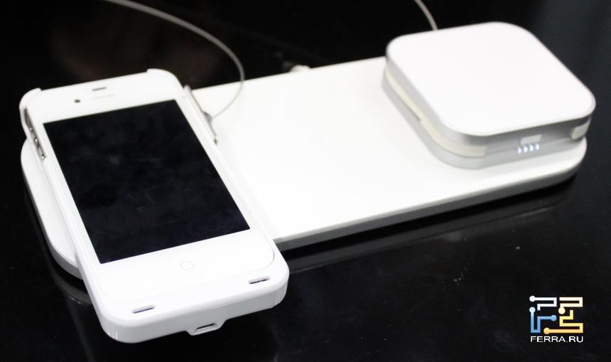 Duracell Powermat: iPhone в чехле, зарядная площадка и аккумулятор