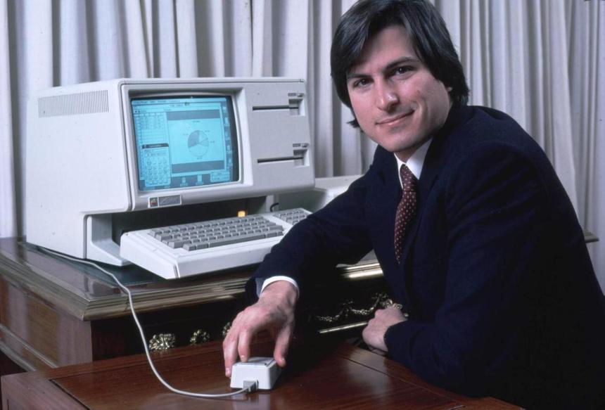 Ровно 43 года назад на Apple впервые свалился успех