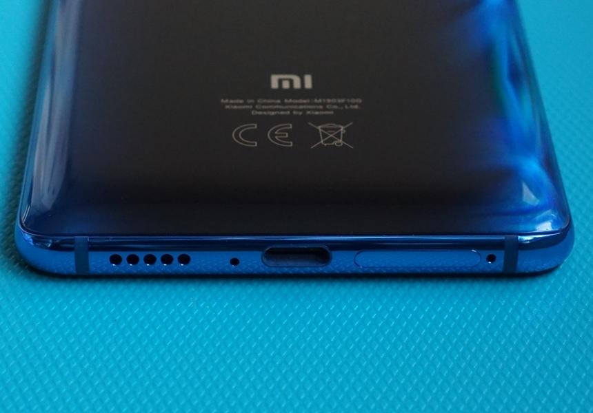 Xiaomi Mi 9T: нижний торец