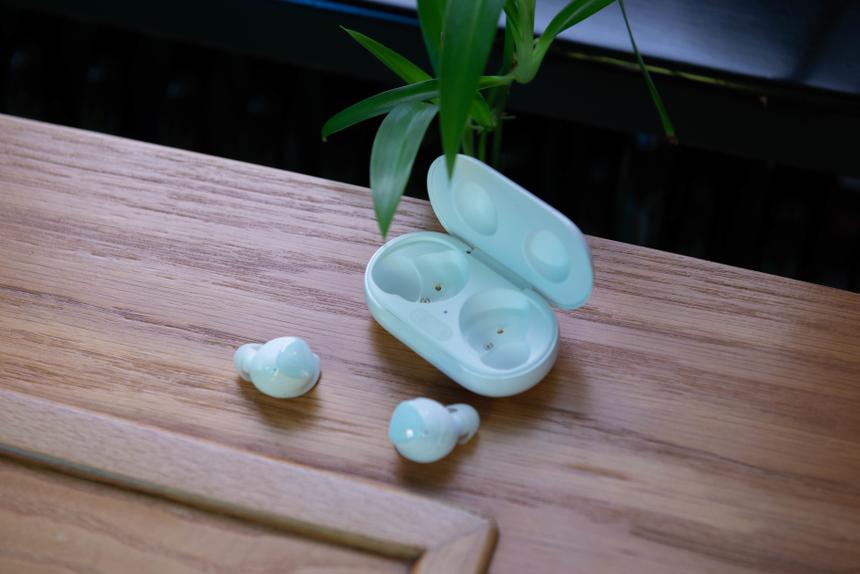 Вы можете недолюбливать Samsung, но наушники у них объективно крутейшие