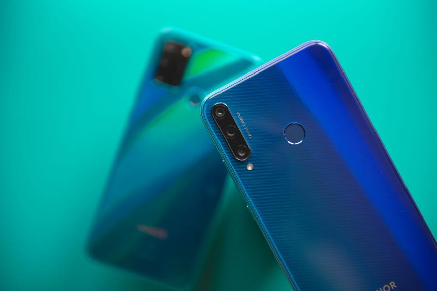 Задняя крышка новых смартфонов HONOR гипнотизирует, как монитор с включенным YouTube