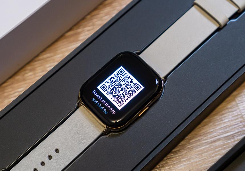 Часы готовы к сопряжению со смартфоном. Кнопка — справа. 